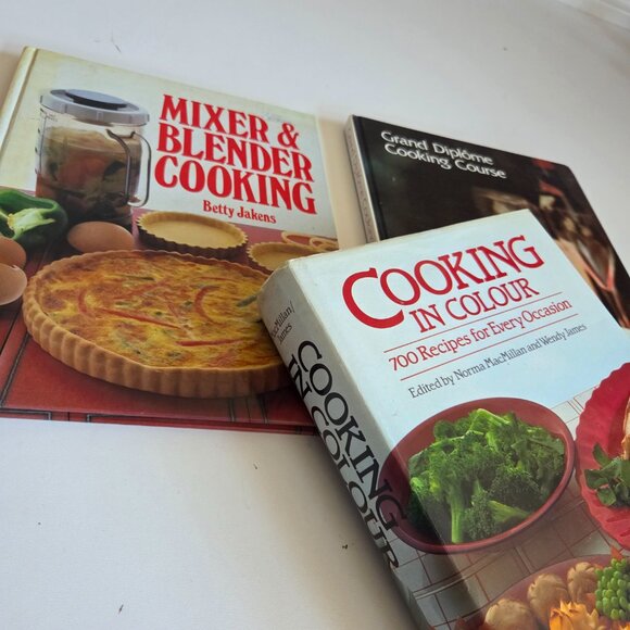 3 cook books. - Picture 2 of 3